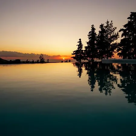Tramonto Villa *